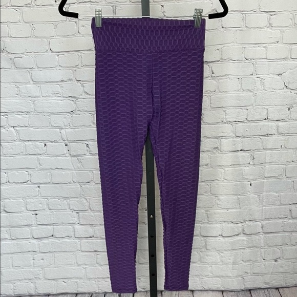 Gathered Scrunch Butt Tik Tok Textured Purple Leggings Size Small - Picture 1 of 2